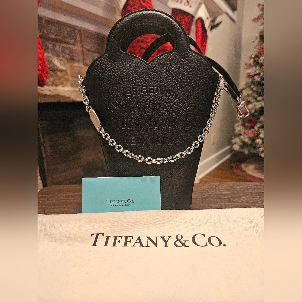 Tiffany & Co. Return to Tiffany Leather Bucket Bag